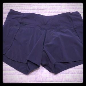 Lululemon Navy Size 6 Speed Up Short